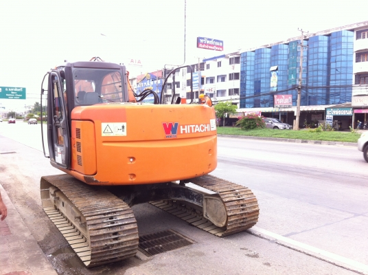 ขายด่วน HITACHI ZX135  นำเข้าเองจากญีปุ่น สภาพสวยมาก ๆๆใบแทรค 60