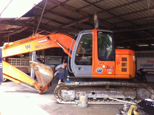 ขายด่วน HITACHI ZX135  นำเข้าเองจากญีปุ่น สภาพสวยมาก ๆๆใบแทรค 60