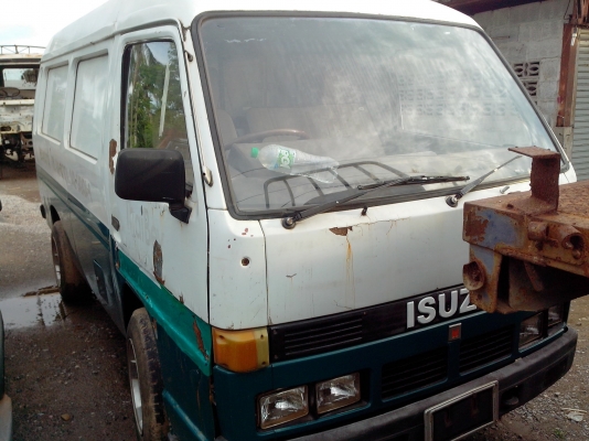 ขายรถตู้ ISUSU บัดดี้ เป็นรถตู่บรรทุก ทะเบียนพร้อมโอน