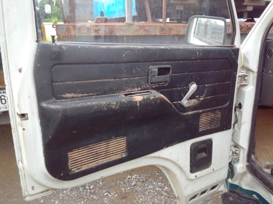 ขายรถตู้ ISUSU บัดดี้ เป็นรถตู่บรรทุก ทะเบียนพร้อมโอน