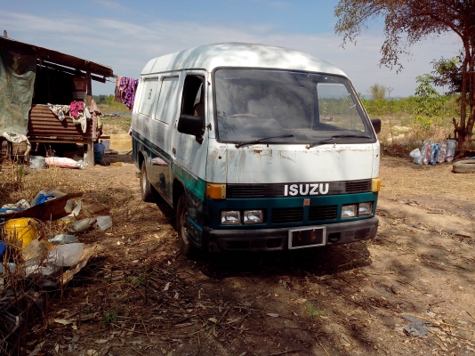 ขายรถตู้ ISUSU บัดดี้ เป็นรถตู่บรรทุก ทะเบียนพร้อมโอน