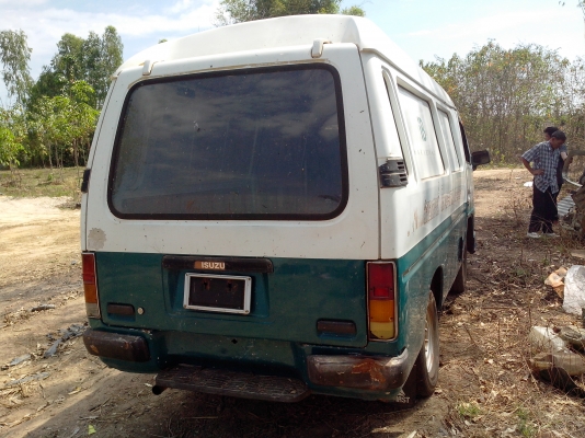 ขายรถตู้ ISUSU บัดดี้ เป็นรถตู่บรรทุก ทะเบียนพร้อมโอน