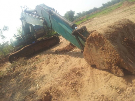 ขายรถแบ็คโฮ kobelco sk 200 mark 5 super เอกสารอินวอยซ์ ช่วงล่างเก็บงานนิดหน่อย