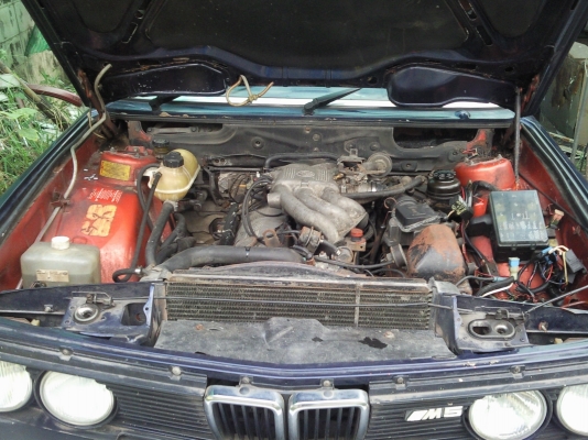 ขายbmw 520i e28ขอขายอีกรอบคับจะย้ายบ้านคับไม่มีที่จอดขาย30000บาท ขายbmw 520i e28ขอขายอีกรอบคับจะย้ายบ้านคับไม่มีที่จอดขาย30000บาท