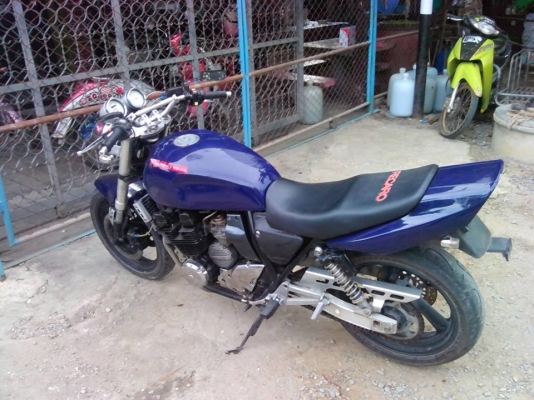 ขายxjr400 หรือแลกsr400สนใจติดต่อได้เลยคับ อยากเปลี่ยนแนว ราคาต่อลองได้คับ