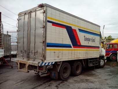 10ล้อเพลาเดียวมิตซูบิชิตู่เปียก 10ล้อเพลาเดียวมิตซูบิชิตู่เปียก