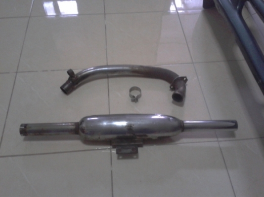 ท่อเดิม SR400 สภาพดีพร้อมใช้งาน