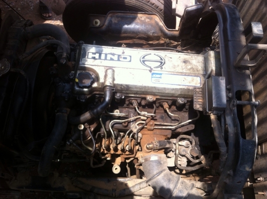 HINO FB4J 140 HP JO5C ปี 40 สมอเงิน รถห้างแท้ กระบะคอกเหล็กความยาว 5 เมตรสภาพสวยจัดทั้งคัน เครื่องแห้งแรงดีไม่มีเยิ้มเลย ภายในเก๋งคอนโซลสวยครบพร้อม แอร์เย็น พวงมาลัยเพาเวอร์ เบรคทริ๊ปฟี้ ช่วงล่างใหญ่คัชศีสวยมาก ยาง 8.25 ขอบ 16 สภาพดี 70\% พร้อมใช้งาน เอกสา HINO FB4J 140 HP JO5C ปี 40 สมอเงิน รถห้างแท้ กระบะคอกเหล็กความยาว 5 เมตรสภาพสวยจัดทั้งคัน เครื่องแห้งแรงดีไม่มีเยิ้มเลย ภายในเก๋งคอนโซลสวยครบพร้อม แอร์เย็น พวงมาลัยเพาเวอร์ เบรคทริ๊ปฟี้ ช่วงล่างใหญ่คัชศีสวยมาก ยาง 8.25 ขอบ 16 สภาพดี 70\% พร้อมใช้งาน เอกสา