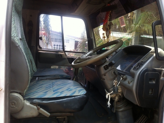 HINO FB4J 140 HP JO5C ปี 40 สมอเงิน รถห้างแท้ กระบะคอกเหล็กความยาว 5 เมตรสภาพสวยจัดทั้งคัน เครื่องแห้งแรงดีไม่มีเยิ้มเลย ภายในเก๋งคอนโซลสวยครบพร้อม แอร์เย็น พวงมาลัยเพาเวอร์ เบรคทริ๊ปฟี้ ช่วงล่างใหญ่คัชศีสวยมาก ยาง 8.25 ขอบ 16 สภาพดี 70\% พร้อมใช้งาน เอกสา HINO FB4J 140 HP JO5C ปี 40 สมอเงิน รถห้างแท้ กระบะคอกเหล็กความยาว 5 เมตรสภาพสวยจัดทั้งคัน เครื่องแห้งแรงดีไม่มีเยิ้มเลย ภายในเก๋งคอนโซลสวยครบพร้อม แอร์เย็น พวงมาลัยเพาเวอร์ เบรคทริ๊ปฟี้ ช่วงล่างใหญ่คัชศีสวยมาก ยาง 8.25 ขอบ 16 สภาพดี 70\% พร้อมใช้งาน เอกสา