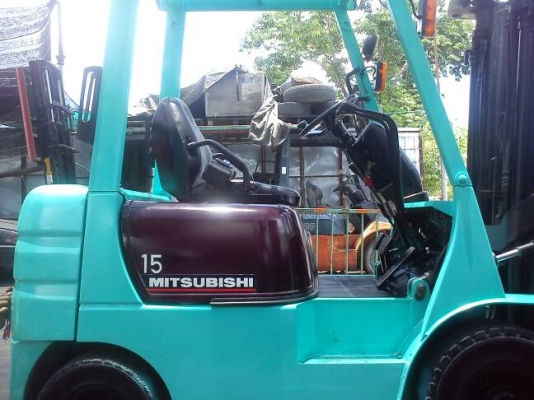 ขายด่วนๆครับ รถยก 1.5 ตัน เสาสูง 3 เมตร เข้าตู้ เกียร์ออโต้ เครื่องเบนซิน ขายด่วนๆครับ รถยก 1.5 ตัน เสาสูง 3 เมตร เข้าตู้ เกียร์ออโต้ เครื่องเบนซิน