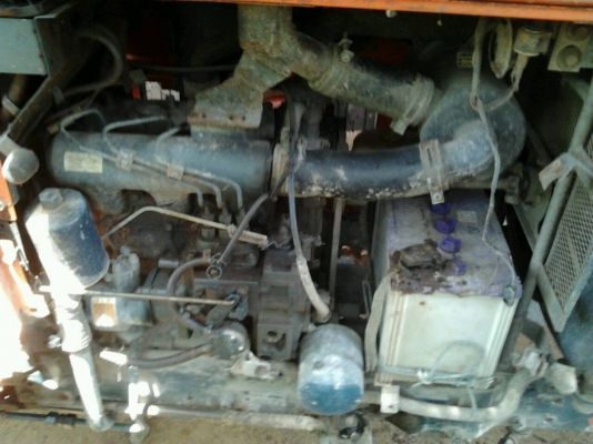 KUBOTA L1-20 - 20 HP 2 เพลา รถสภาพดีมากครับพร้อมทำงานได้เลย อุปกรณ์มีผานพรวนดิน 4 เครื่องยนต์แน่นแรงดี ระบบไฮดรอลิกส์ไม่มีแตก ช่วงล่างแน่นดี ยางสภาพดี 4 เส้นหน้าหลังประมาณ 60\% พร้อมใช้งาน เอกสารสัญญาซื้อขาย ราคาต่อรองได้ครับ