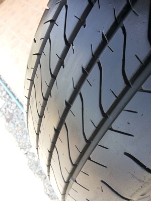 ขายยาง215/55/17 ปี 2212 DUNLOP SP 270   1  ชุด