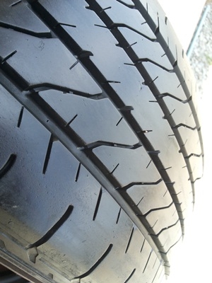 ขายยาง215/55/17 ปี 2212 DUNLOP SP 270   1  ชุด