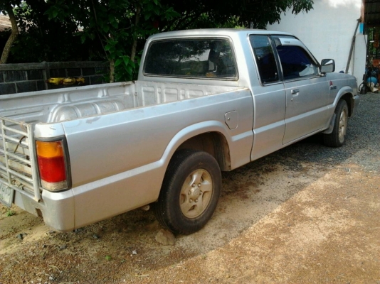 MAZDA FIGHTER SUPER SALOON 2.5 MT ปี 41 รถบ้านสภาพดีสีบางเดิมๆ เครื่องฟิตใหม่แรงดี ภายในเก๋งคอนโซลสวยครบ แอร์เย็น พวงมาลัยเพาเวอร์ กระบะไม่มีผุกร่อน ช่วงล่างคัชซีสวยไม่มีดาม ยางสภาพดี 4 เส้นประมาณ 60\% พร้อมใช้งาน เอกสารเล่มทะเบียนครบพร้อมโอน ราคาต่อรอ