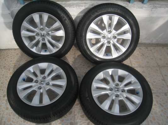 ขายล้อแม็ก Honda city 15"x5.5" et 45 4รู100 + ยางปี 4412  (081-3747940)