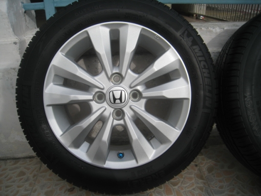 ขายล้อแม็ก Honda city 15"x5.5" et 45 4รู100 + ยางปี 4412  (081-3747940)