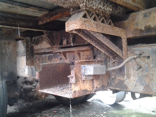 ขาย หัวเก๋ง คัชซี รถสิบล้อ พร้อมชุดเพลา2เพลา และคานหน้า