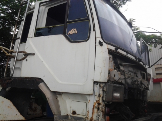 ขาย หัวเก๋ง คัชซี รถสิบล้อ พร้อมชุดเพลา2เพลา และคานหน้า