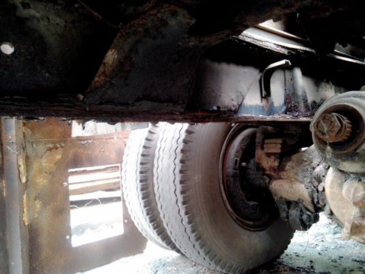 ขาย หัวเก๋ง คัชซี รถสิบล้อ พร้อมชุดเพลา2เพลา และคานหน้า