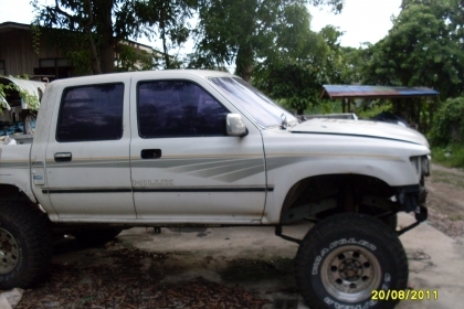 ขาย toyota 107 4ประตู รถวางคาน  เพื่อนฝากลงweb