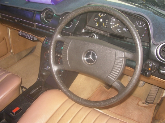 Benz 300D เครื่อง jz 2500 lpg ลงเล่มเรียบร้อยภาษีเต็มพร้อมใช้งาน