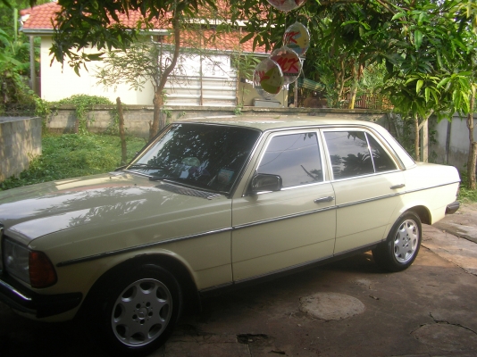 Benz 300D เครื่อง jz 2500 lpg ลงเล่มเรียบร้อยภาษีเต็มพร้อมใช้งาน