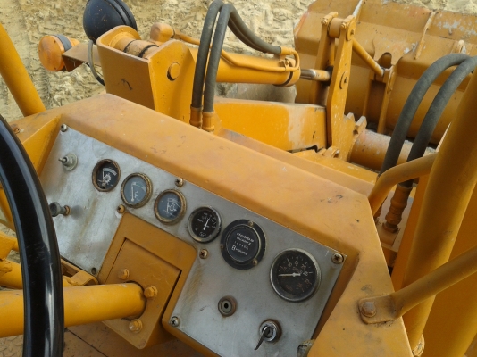 ขายรถตักล้อยาง CAT 910 รถสภาพดีมากครับ ขายรถตักล้อยาง CAT 910 รถสภาพดีมากครับ