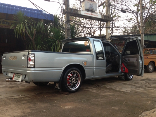 ขาย ISUZU หน้าหนู ปี97 โทร 0910288004-0903979045