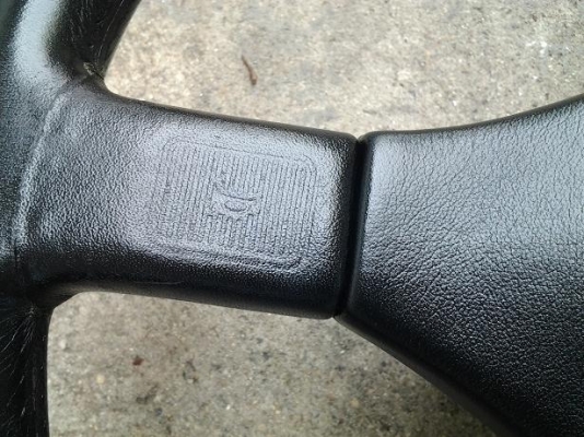 ขายวงพวงมาลัย MOMO แท้ ขายวงพวงมาลัย MOMO แท้