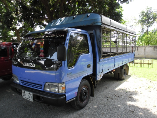 ขาย 6 ล้อ NPR 130 เทอร์โบ 5 เมตร  ปี 47 สวยๆ ออกห้าง