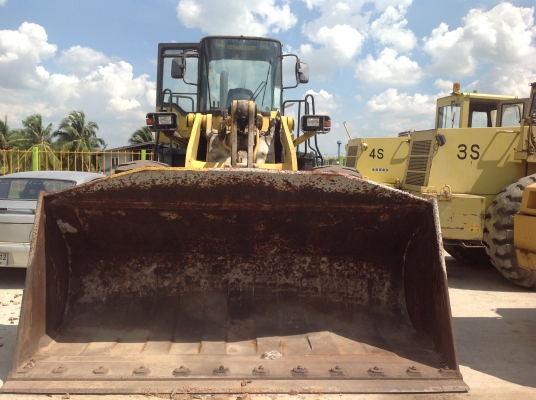 รถตักล้อยาง KOMATSU WA450-3