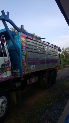 ขาย ISUZU Rocky สิบล้อสองเพลา ดั๊มพ์ สภาพดี พร้อมใช้ ยางใหม่ 10 เส้น โทร 083-0950529