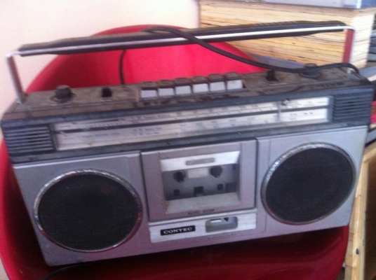 ขายวิทยุโบราณ ยี้ห้อโรสตาร์ แนวเรโทร 2เครื่อง ใช้งา่นได้ เสียงดัง ขายวิทยุโบราณ ยี้ห้อโรสตาร์ แนวเรโทร 2เครื่อง ใช้งา่นได้ เสียงดัง