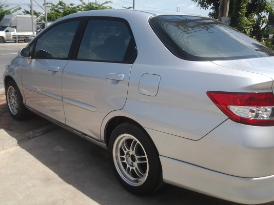 รถยนต์มือสอง