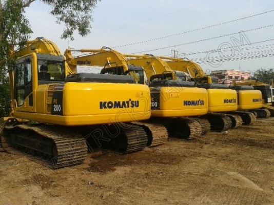 รถแบคโฮ ยี่ห้อ KOMATSU PC200-8 จำนวน 4 คัน รถแบคโฮ ยี่ห้อ KOMATSU PC200-8 จำนวน 4 คัน