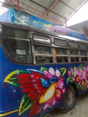 ขายรถบัสฮีโน่ยาว8เมตร28ที่นั้งเอนได้ทำสีแล้วยังไม่ได้ใช่