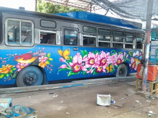 ขายรถบัสด่วนทำสีมาใหม่เพนลายยังไม่ได้ใช่เลยเครื้องเสียต้องการใช่เงิน