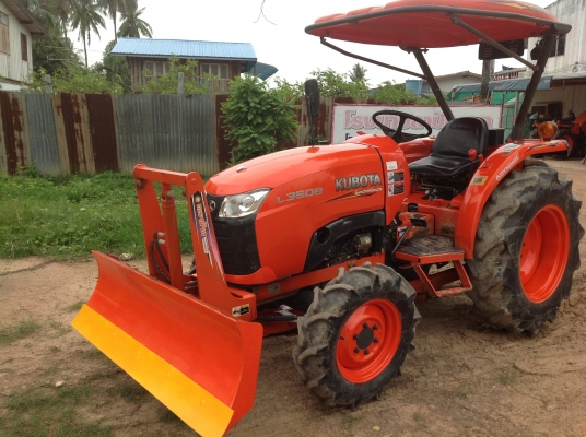 ปัญญาแทรคเตอร์มาแล้ว...จัดมา นางฟ้า คูโบต้า L3608  ใบมีดคานล่าง