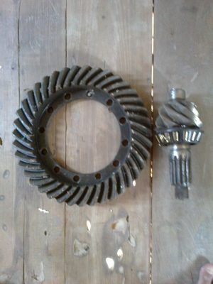 ขายเฟืองบายศรีพร้อมเดือยหมู่hino fc 839