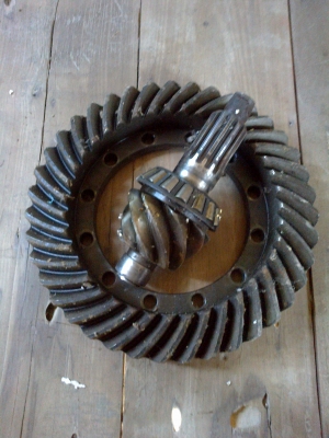 ขายเฟืองบายศรีพร้อมเดือยหมู่hino fc 839