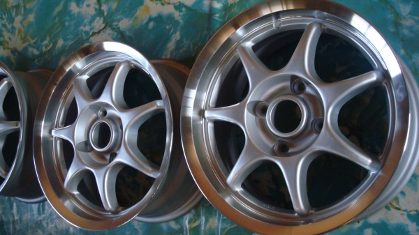 ขายล้อแม็ก 15*7 4 รู 114 และอะแด็ปเตอร์ 4/100 ออก 4/114