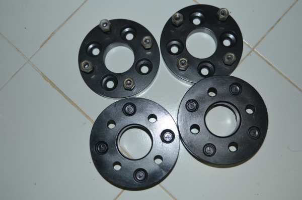 ขายล้อแม็ก 15*7 4 รู 114 และอะแด็ปเตอร์ 4/100 ออก 4/114