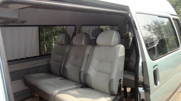 ขายรถตู้ TOYOTA ปี 2002 ตาเพชรหลังคาสูง ขายรถตู้ TOYOTA ปี 2002 ตาเพชรหลังคาสูง