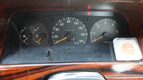 ขายรถตู้ TOYOTA ปี 2002 ตาเพชรหลังคาสูง ขายรถตู้ TOYOTA ปี 2002 ตาเพชรหลังคาสูง