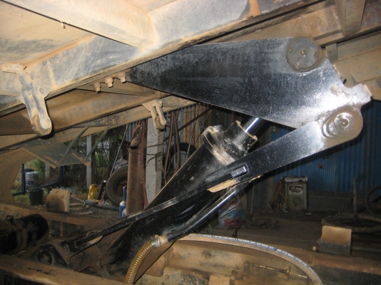 ขายด่วน! รถดัมพ์   ISUZU NPR 110 ขาหลัง F