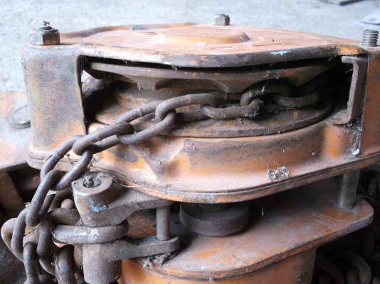 ลอกโซ่มือสาว 10ตัน ขายให้โรงกลึง จังหวัดตรัง เบอร์ 081-6769997