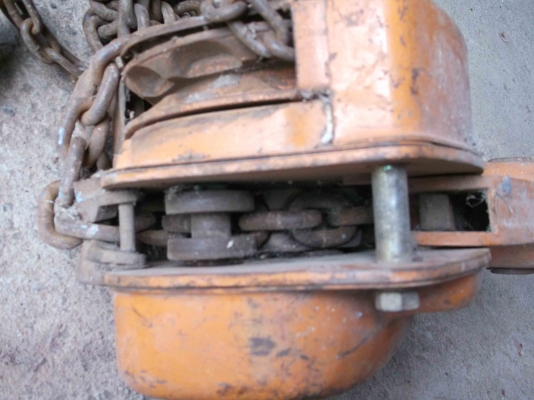 ลอกโซ่มือสาว 10ตัน ขายให้โรงกลึง จังหวัดตรัง เบอร์ 081-6769997