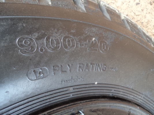 ขายรถ6ล้อใหญ่อีซูซุร็อกเครื่อง195แรง ช่วงยาว5.30 สภาพสวยๆพร้อมใช้