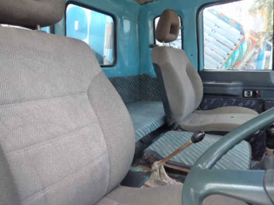 ขายรถ6ล้อใหญ่อีซูซุร็อกเครื่อง195แรง ช่วงยาว5.30 สภาพสวยๆพร้อมใช้