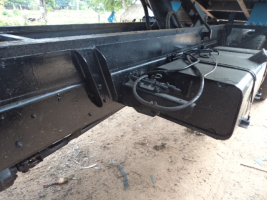 ขายรถ6ล้อใหญ่อีซูซุร็อกเครื่อง195แรง ช่วงยาว5.30 สภาพสวยๆพร้อมใช้